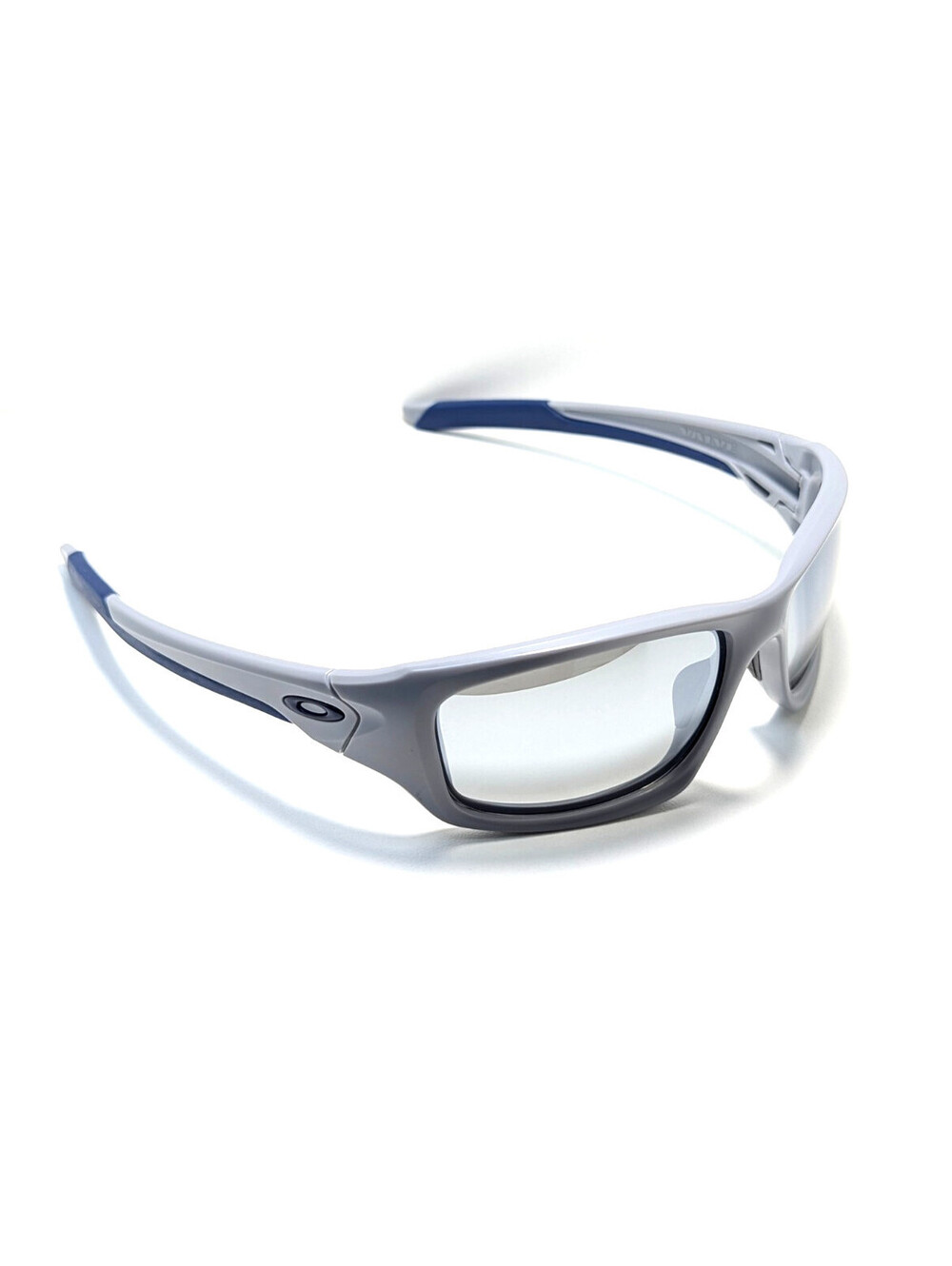 Oakley Valve Classic Gray UV Outdoor Blue Wraparound Men’s Sport Sunglasses